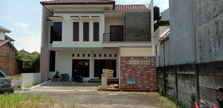 Rumah Dijual : Jl. Supriyadi Regency, Semarang
