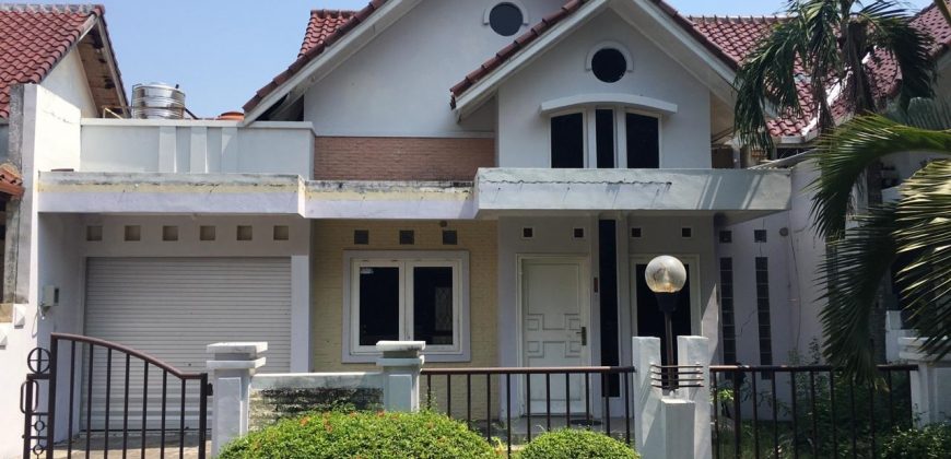 Rumah Disewakan : Jl. Anyelir L, Graha Padma Semarang