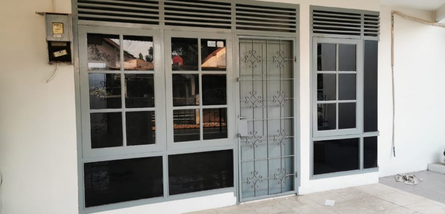 Rumah Disewakan : Jl. Puri Anjasmoro Blok P, Semarang