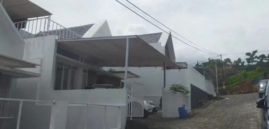 Disewakan Rumah Perum griya Lestari Cluster Mountana – Semarang