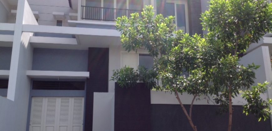 Disewakan Rumah Green Royal Candi Golf Semarang