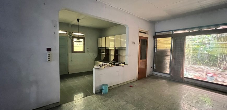 Dijuall Ruko Tengah Kota cocok untuk usaha Di Jl. Mh. Thamrin